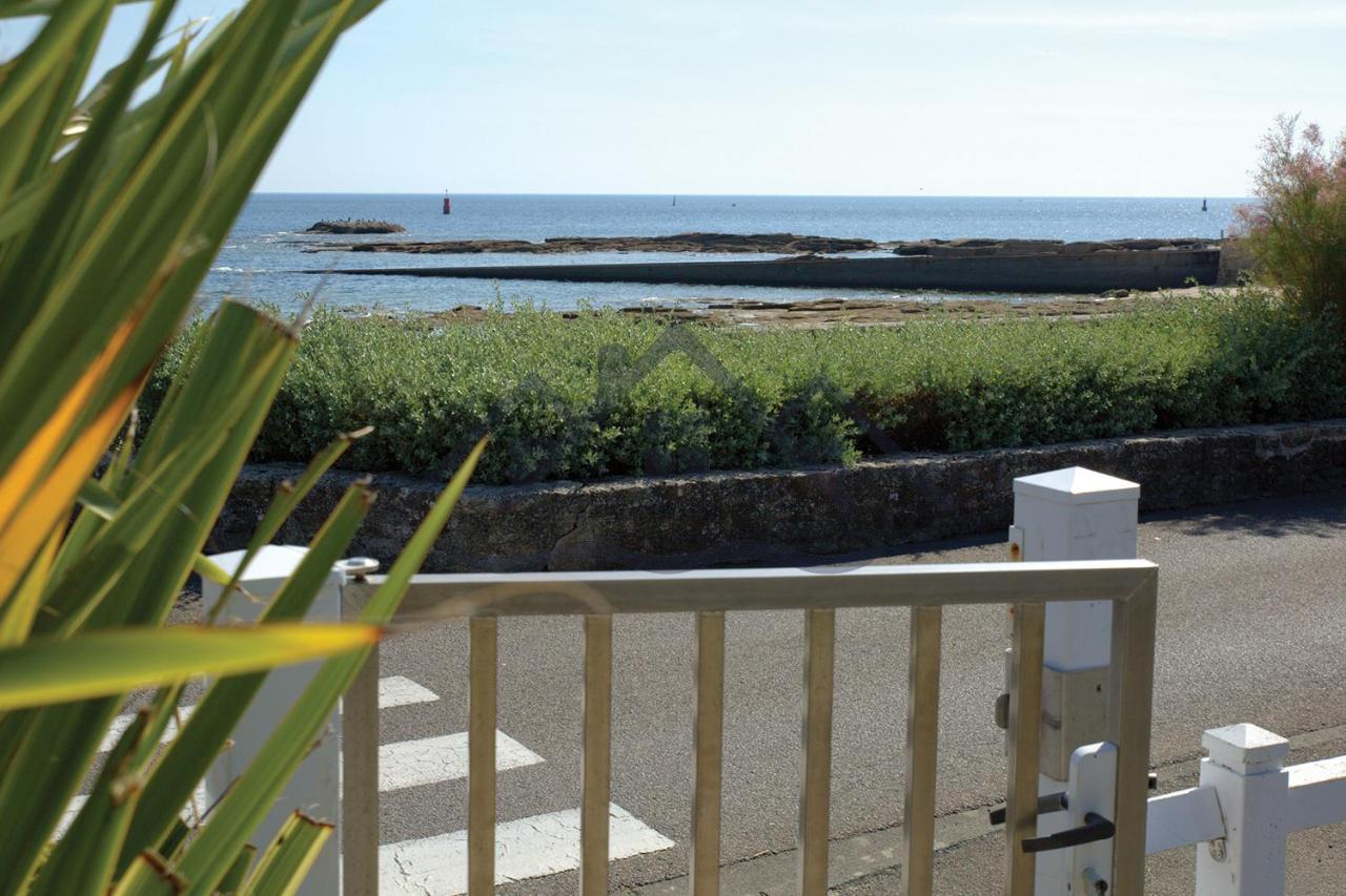 Localise A06: Seaside View Suite with Pool and Garden Access Guilvinec Exterior photo