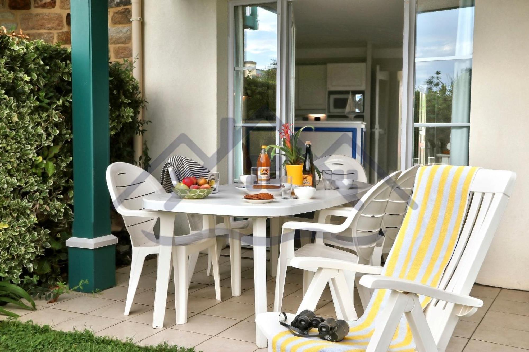 Localise A06: Seaside View Suite with Pool and Garden Access Guilvinec Exterior photo